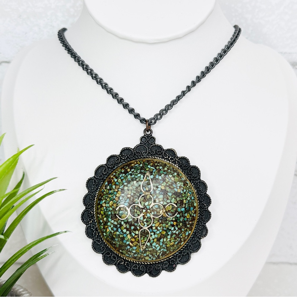 Vintage 70s Turquoise Stone Inlay Mosaic Medallion Filigree Pendant Necklace